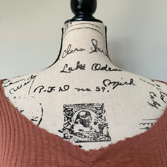 Zara Ribbed Top - Picture 4 of 6